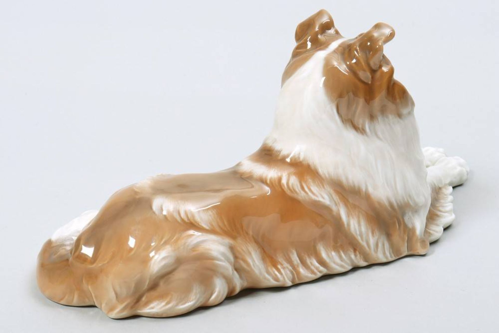 Reclining Collie Royal Copenhagen, ca. 1970, design Peter Herold, porcelain, marked, modell No. " - Bild 2 aus 5