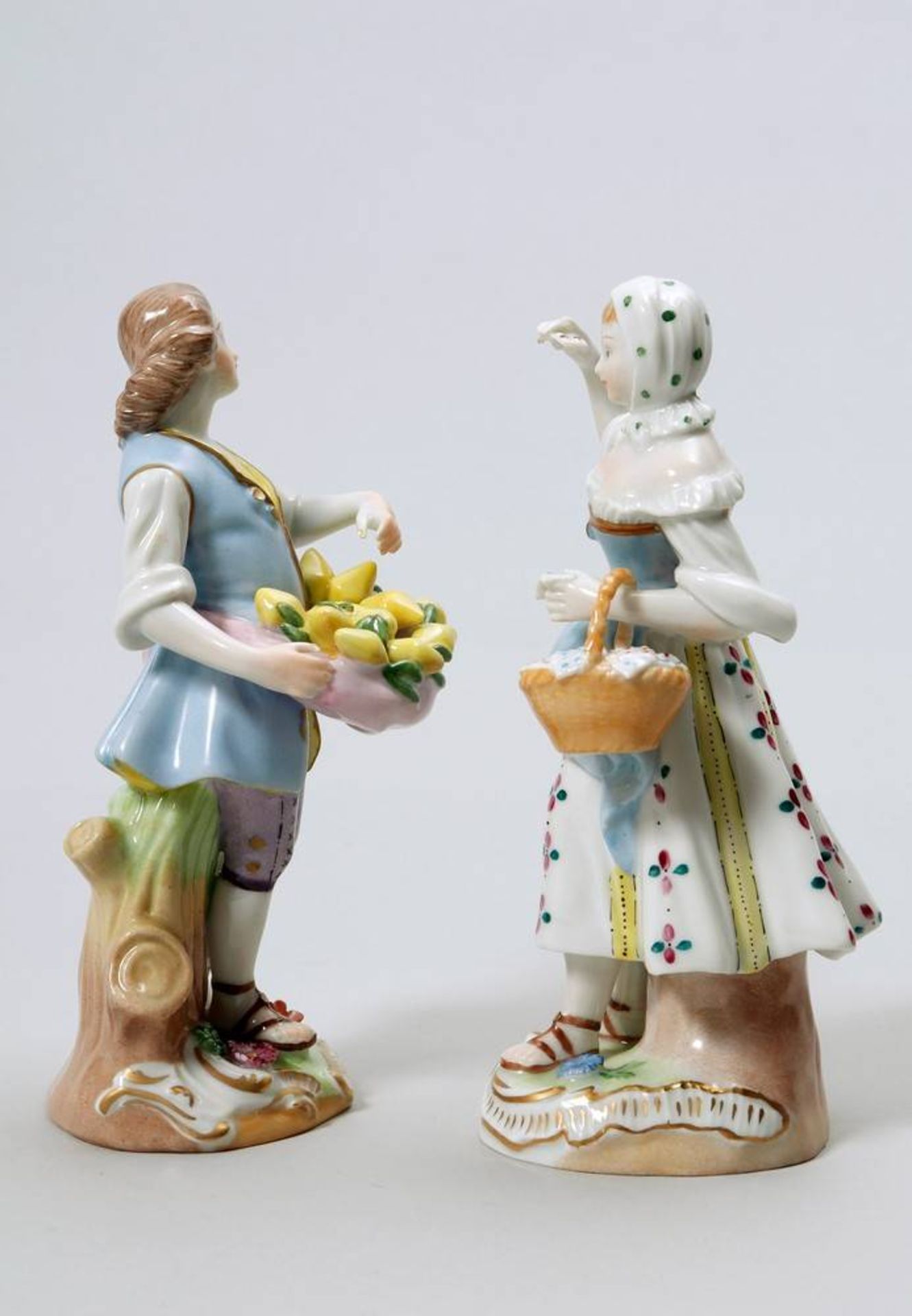 2 Cris de Paris figurines Potschappel, 20th C., porcelain, painted in colours, H- 14,5cm, 1 finger - Bild 3 aus 4