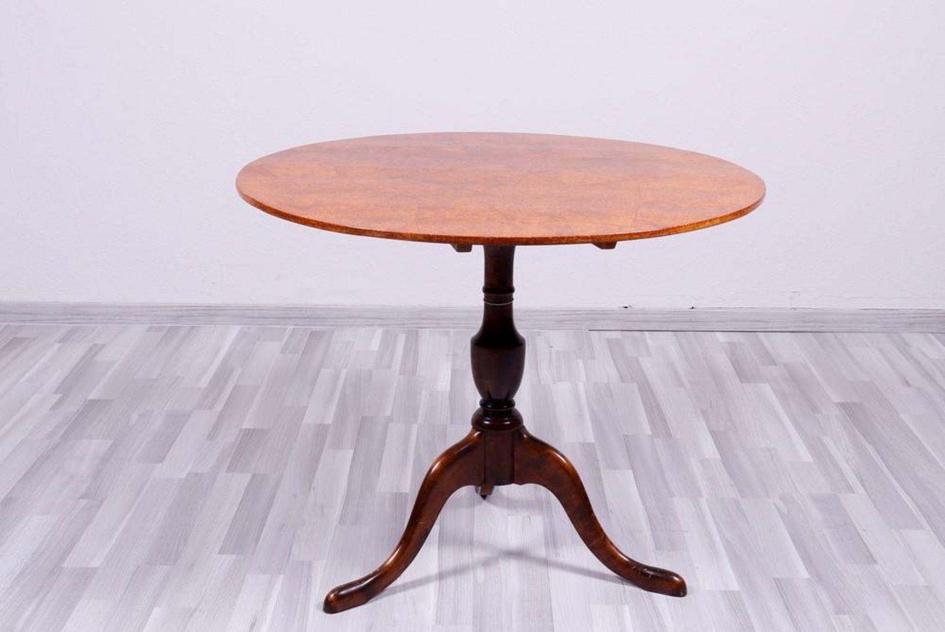 Flip-Top table poss. Sweden, ca. 1900, Cyrillic birch, veneered, HxD: 69x85cm, slight signs of