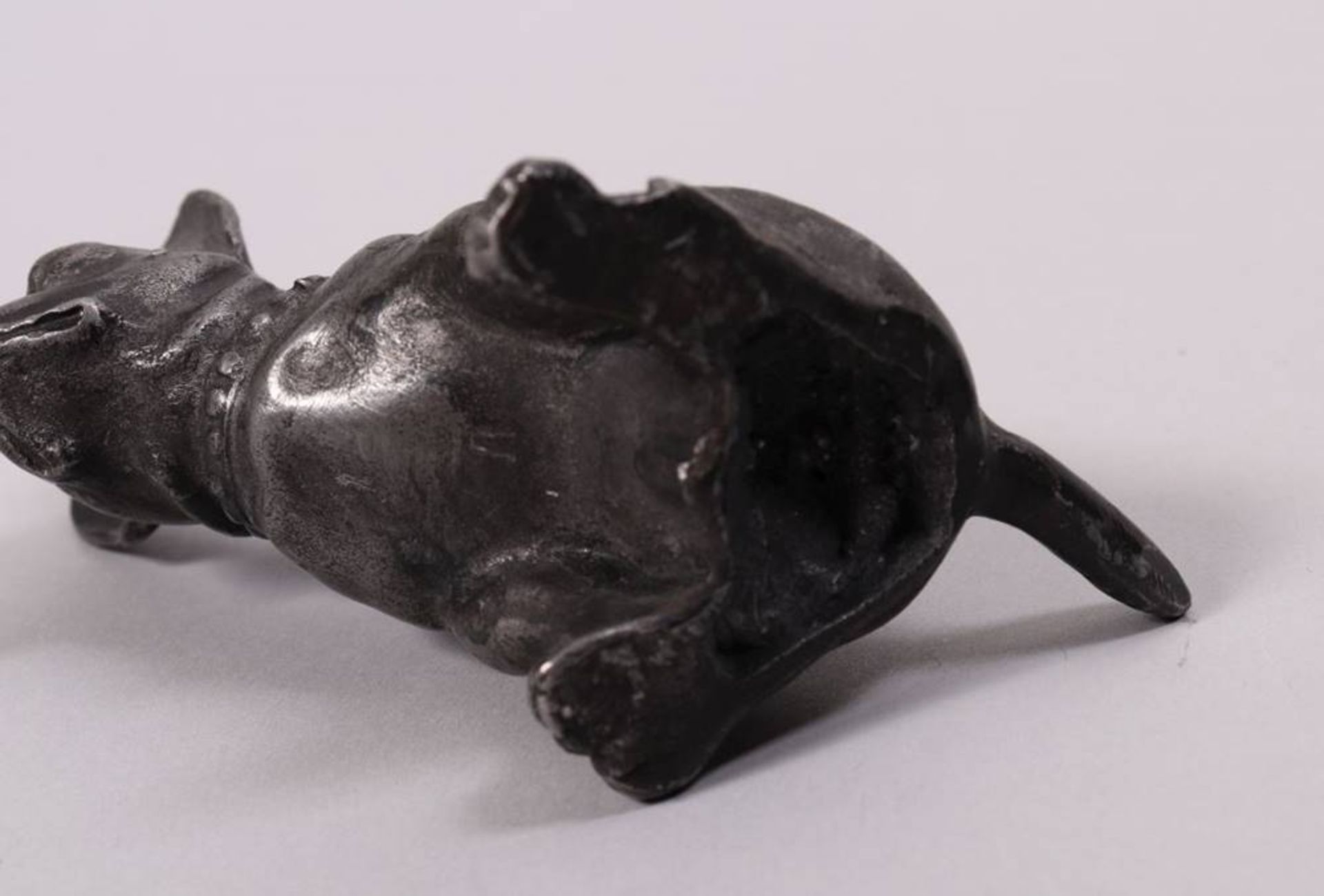 French bulldog-figurineposs. german, ca. 1930, cast metal, unmarked, H: 8cm, signs of ageKleine - Bild 3 aus 3