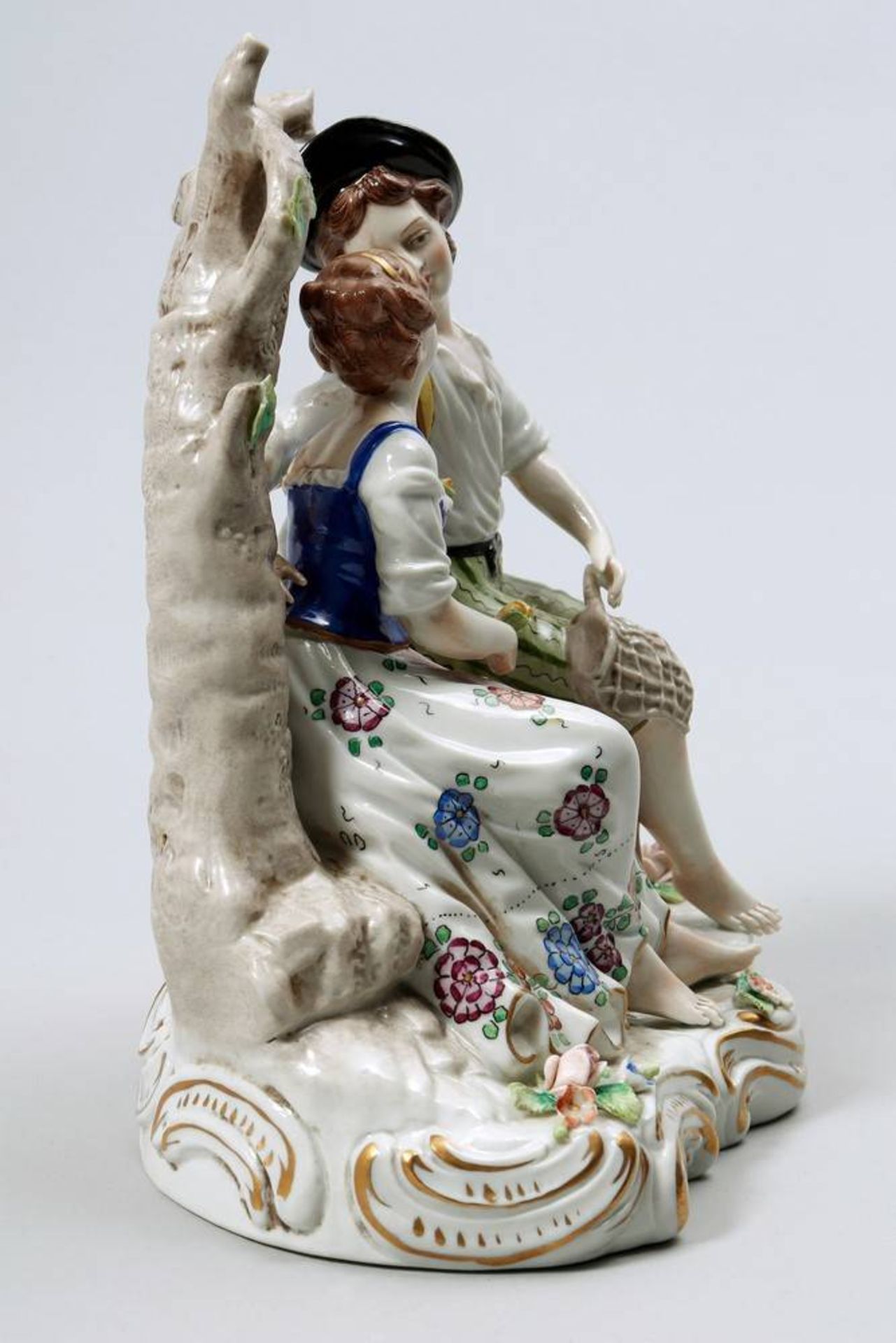 Figural group Sitzendorf, 20th C., porcelain, painted in colours, marked, H: 20cm, minor - Bild 5 aus 7