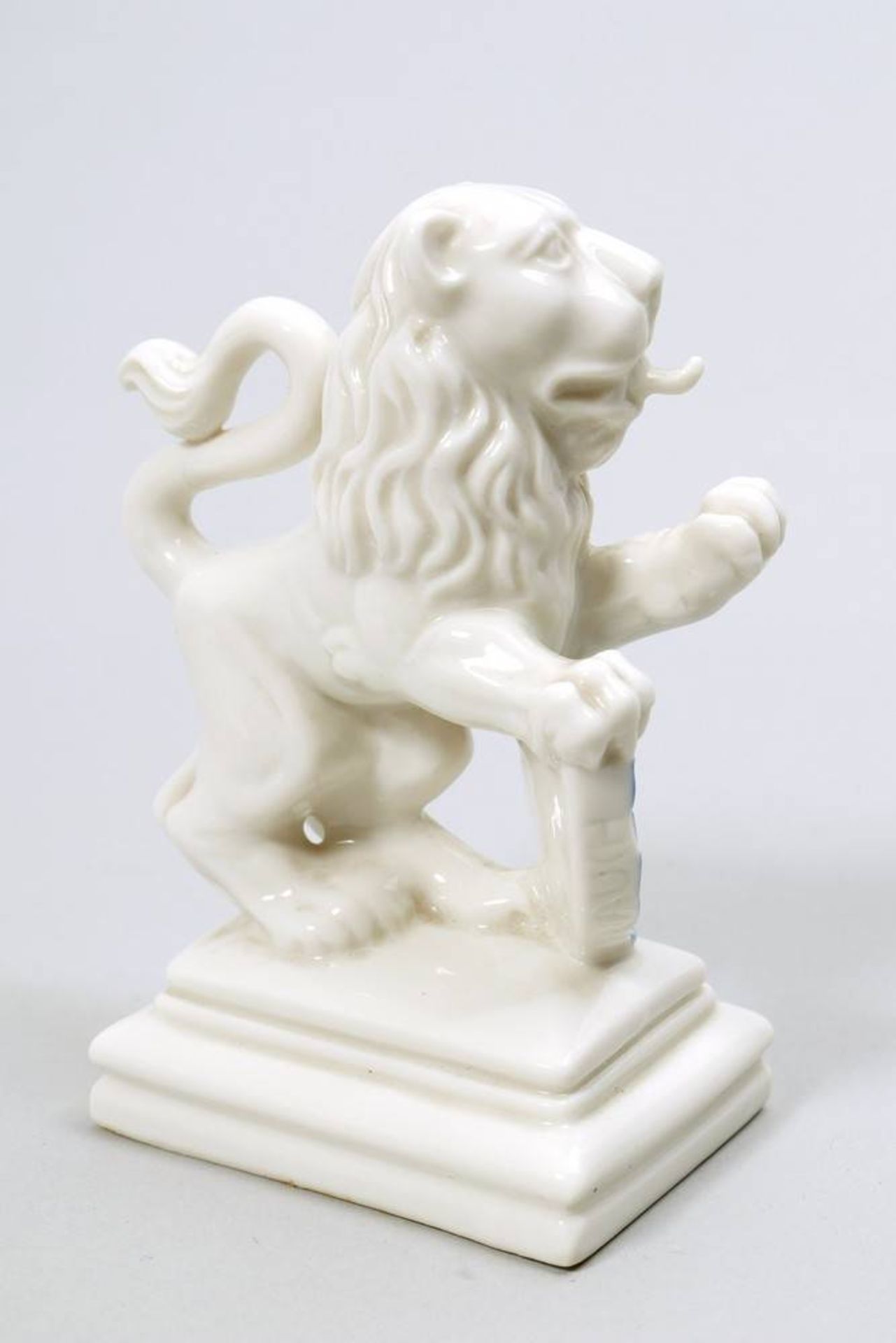 Lion Nymphenburg, 2nd half 20th C., porcelain, original box, marked, H: 9,5cm, tail restored, some - Bild 4 aus 5