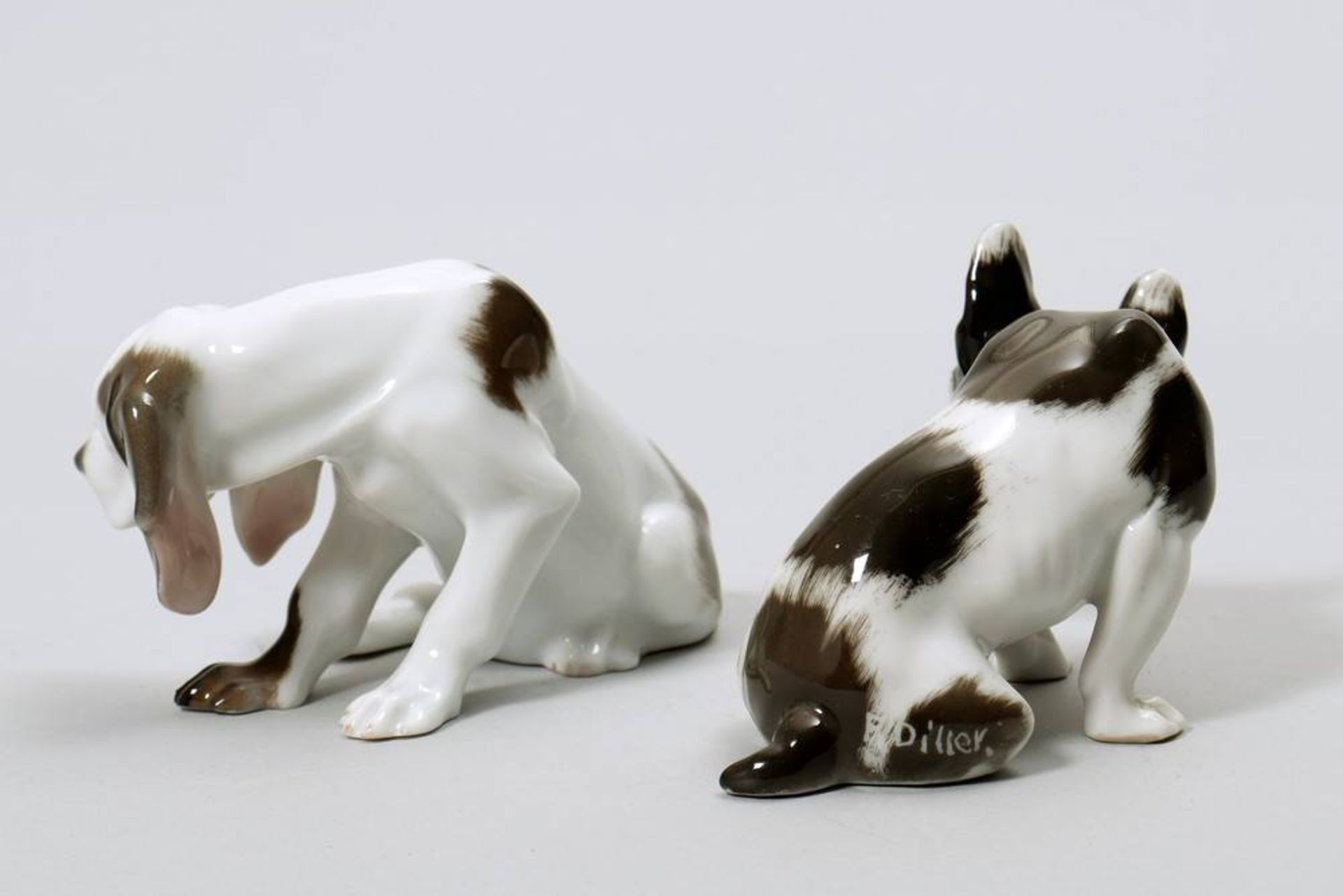 2 dog figurines design Fritz Diller (1875 Gerthausen - 1946 München) for Rosenthal , ca. 1916, - Bild 2 aus 4