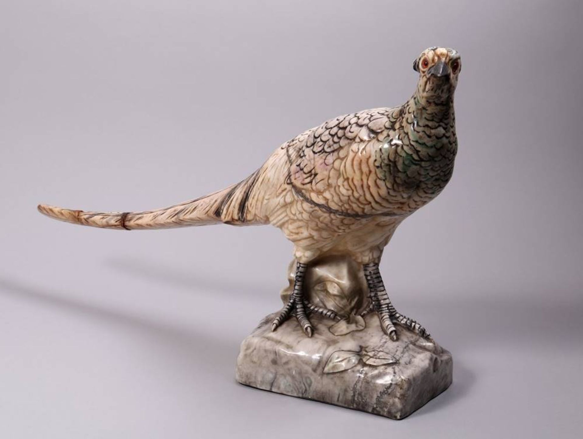 Large pheasant Hofkunstanstalt Kochendörfer, München, ca. 1920, marble, glass eyes, L: ca. 66cm,