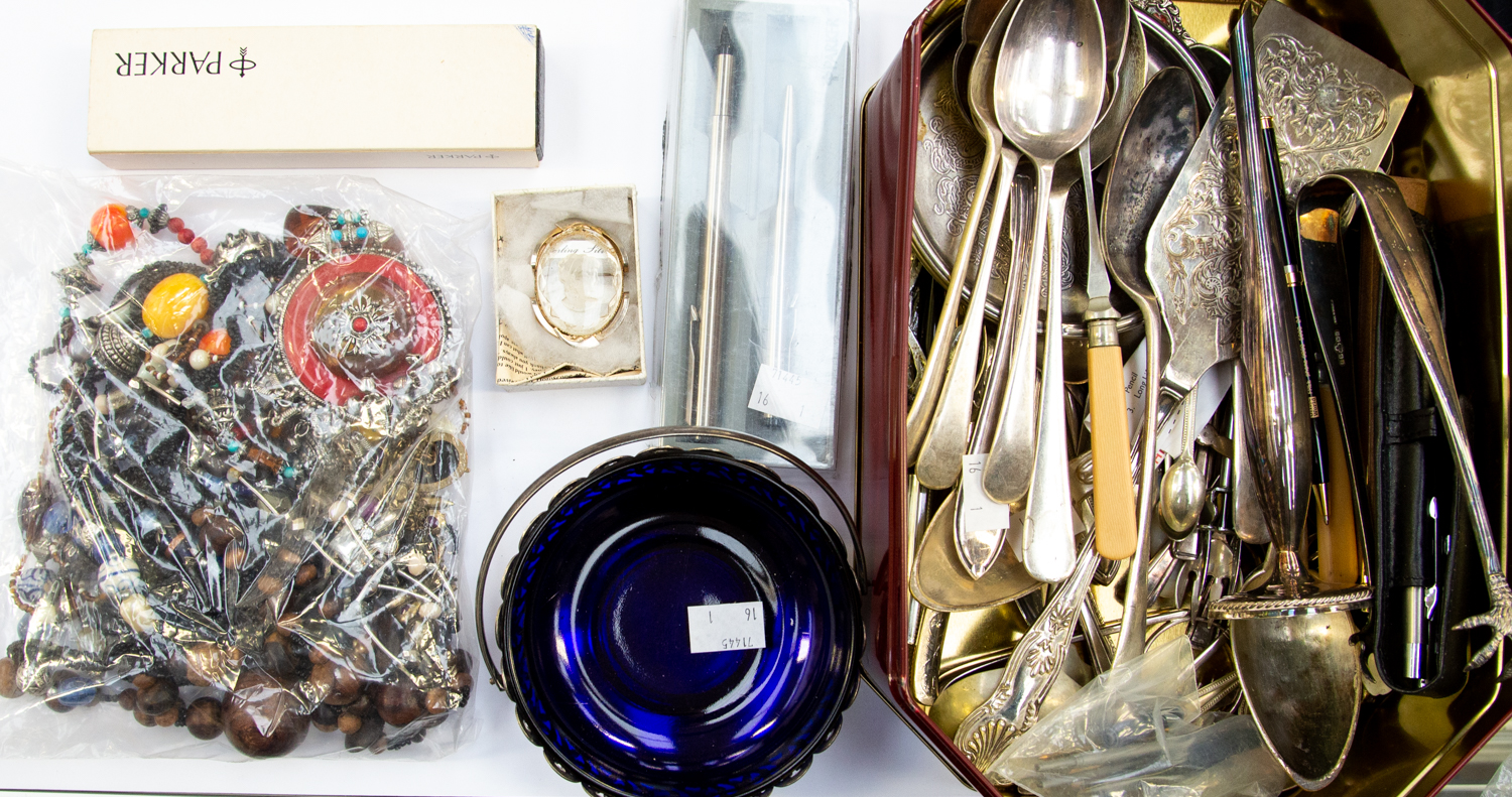 Quantity of silver plated flat wares, knives forks, spoons, sugar tongs etc,