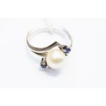 A cultured pearl and sapphire ring, set with a single pearl approx 7.