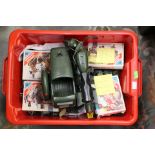 One box of assorted plastic soldiers including four boxed Airfix figures,