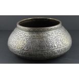 A 19th cent Mamluk revivial Islamic bowl with silver wirework inlay