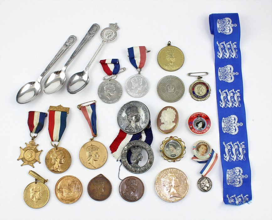 **REOFFER IN APR LONDON 30/50**Elizabeth II Coronation 1953, a collection of souvenir medallions,