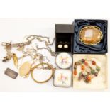 A quantity of assorted vintage costume jewellery to include silver and Victorian pieces