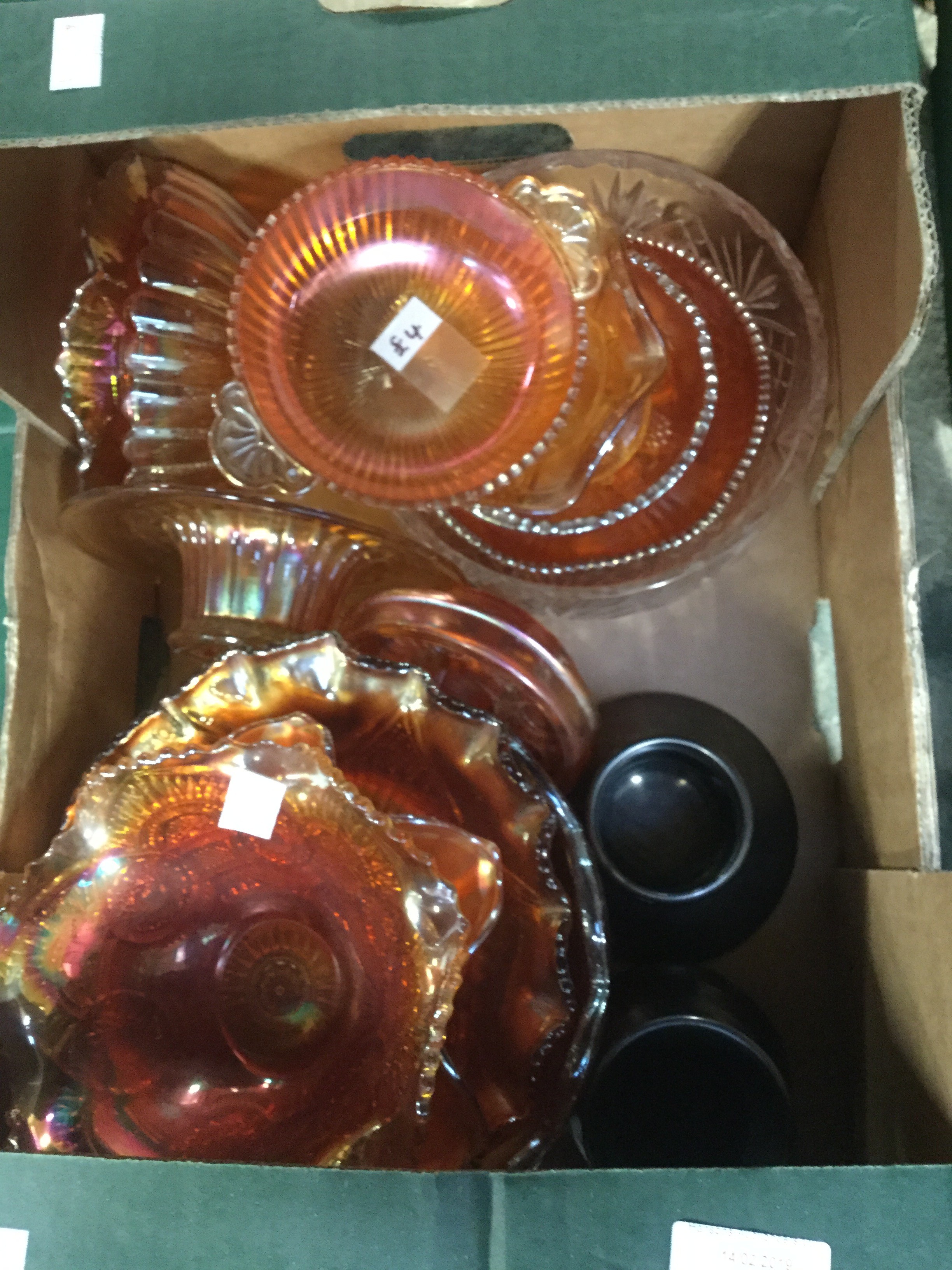 Collection of Carnival glass dishes and fruit bowls (1 box)