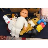 A collection of toys to include a snoopy radio (1bag)