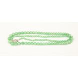 A Nephrite jade Art Deco bead necklace,