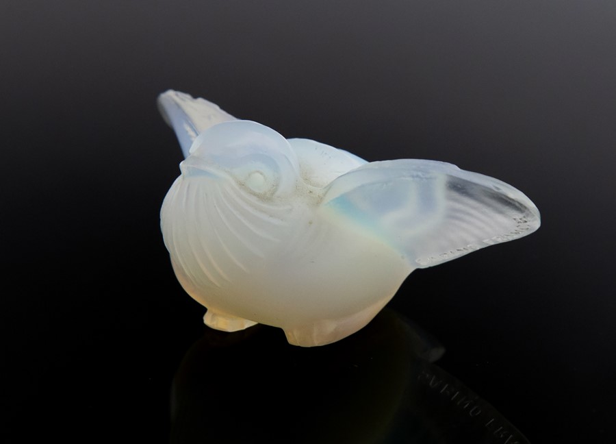 A Sabino 1930's opalescent stylised sparrow chick.