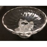 A Lalique comport with pedestal of 4 frosted glass sparrow, circa 1960.