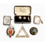 A Scottish silver agate brooch, with crown detail, a triangular pendant stamped L.