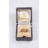 A 9ct gold ring mount, textured bark effect, with pin to mount a pearl etc, size M,