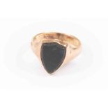 A gents 9ct gold and bloodstone signet ring, shield shaped, size P, total gross weight approx 4.