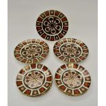Royal Crown Derby Imari pattern plates, eight plates approx 21cm diameter,