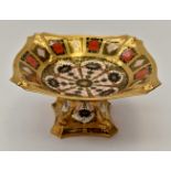 Royal Crown Derby 1128 cake stand Condition: Good,