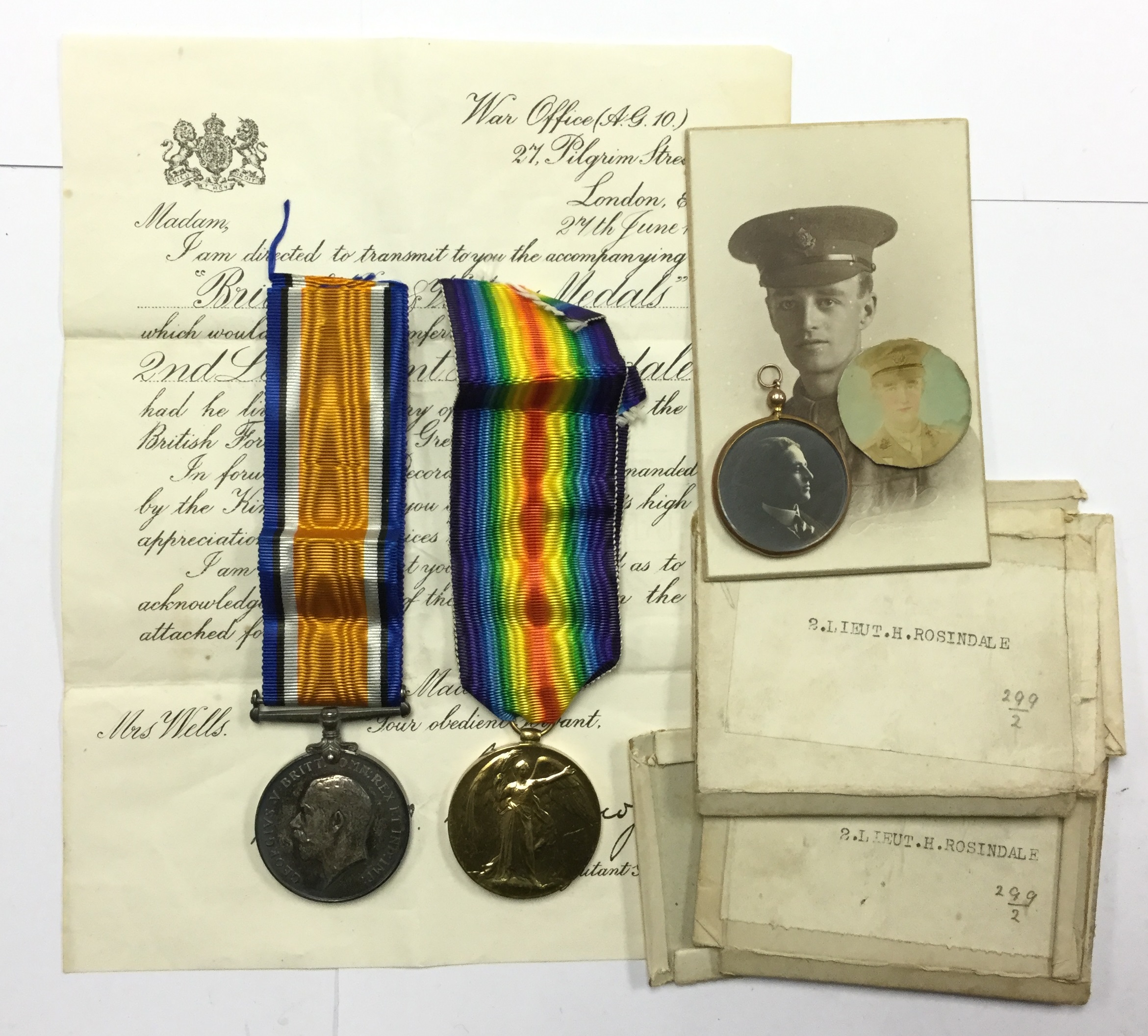 WW1 British War Medal and Victory medal to 2nd Lieut. H Rosindale.