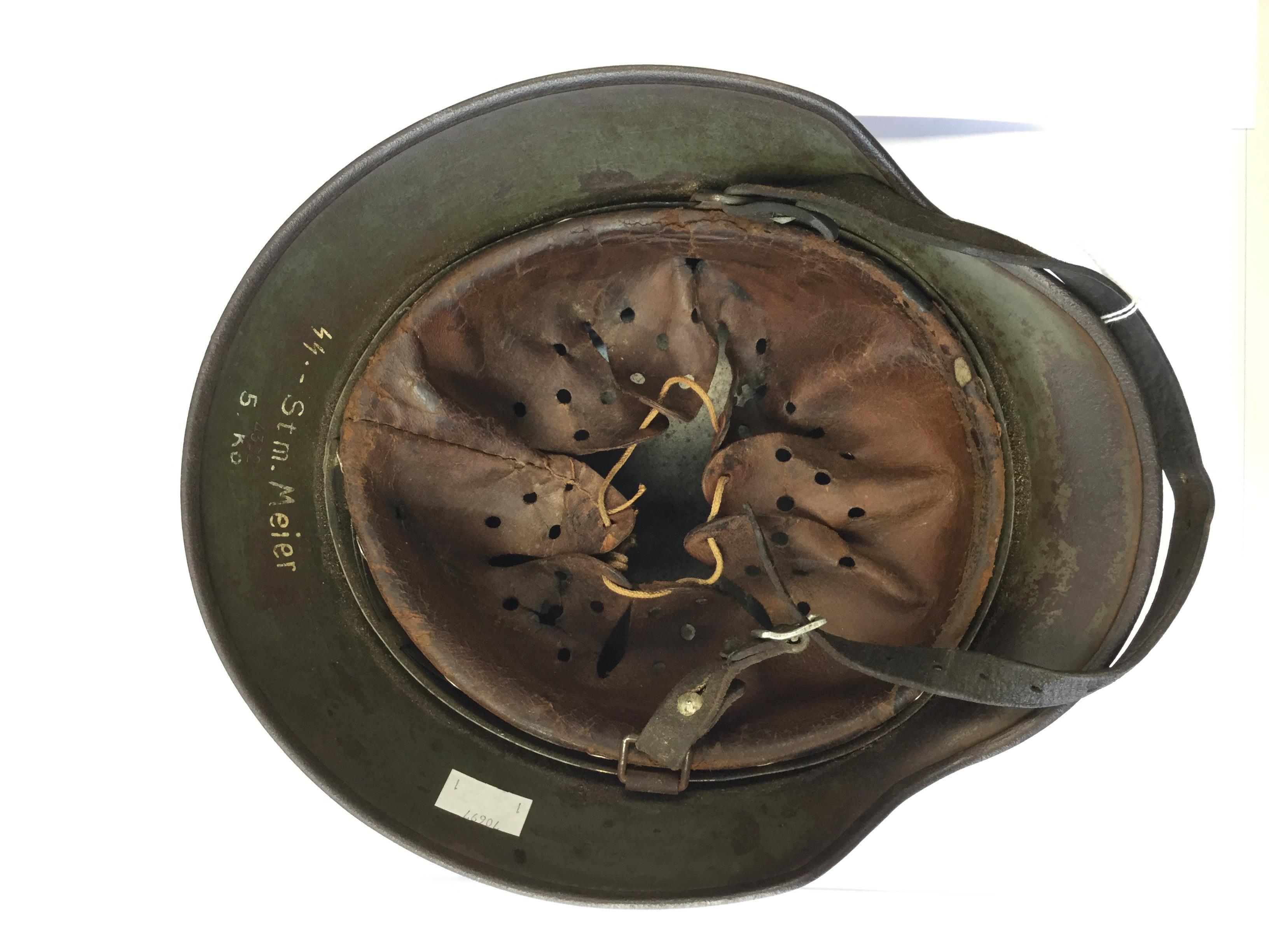 WW2 Third Reich Waffen SS Single Decal M35 Stahlhelm steel helmet. - Image 2 of 7