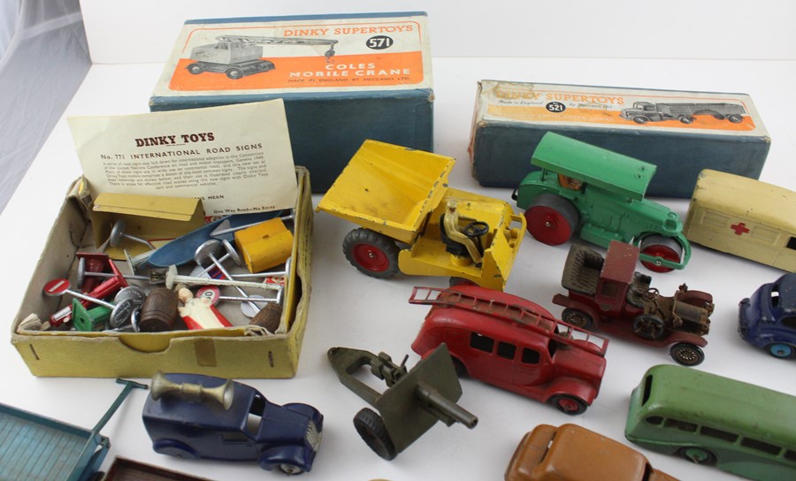 A collection of various Dinky toys including boxed No 771 International Road signs, Boxed Coles - Image 3 of 3