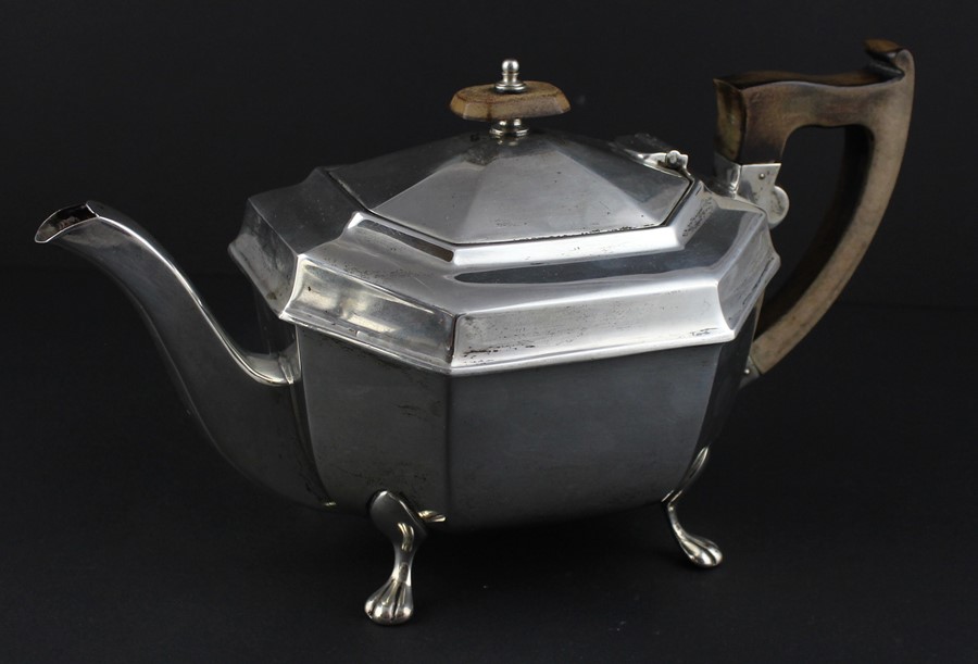 A four piece Art Deco silver tea and coffee set, by Viner's Ltd, assayed Sheffield 1936-8, - Image 4 of 5