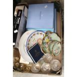 Collection of Wedgwood cabinet plates and dishes etc