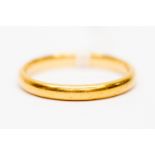 A 22ct gold ring, size R, total gross weight approx 4.