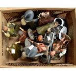 A collection of assorted Lord of the Rings figures (one box)
