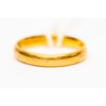 A 22ct gold ring, size L1/2, weight approx 3.