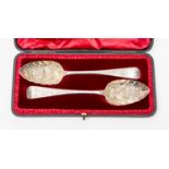 Pair of Georgian fruit serving spoons, London 1813,