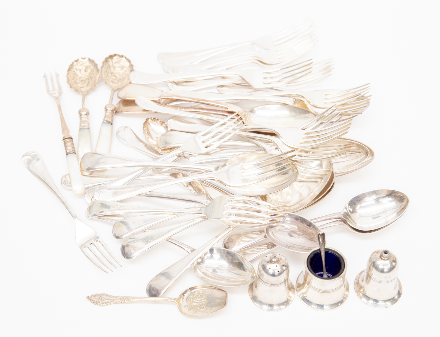 Mother of pearl table accessories, picklefork,