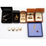 A collection of gold jewellery to include an 18ct gold diamond and sapphire ring,