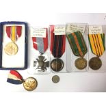 WW2 French Medals for French Resistance 1939-45: Escaped PoW's medal: Overseas Service medal: USA