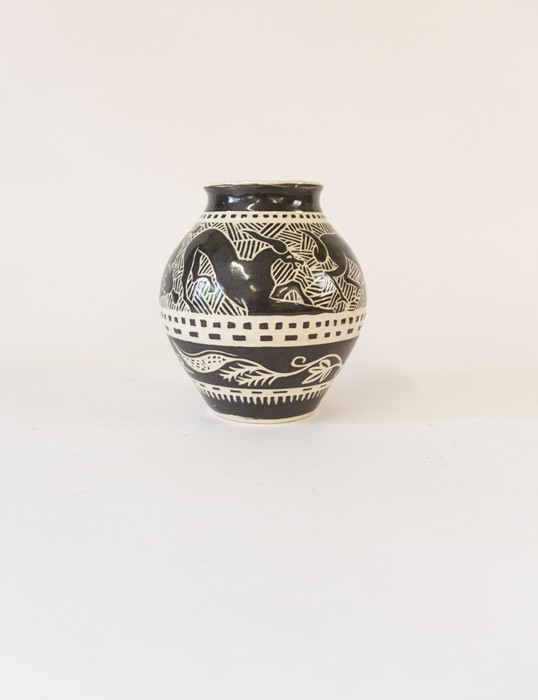 Mid century studio pottery vase decorated with stylised stags grey with cream ground marked D - Image 3 of 4