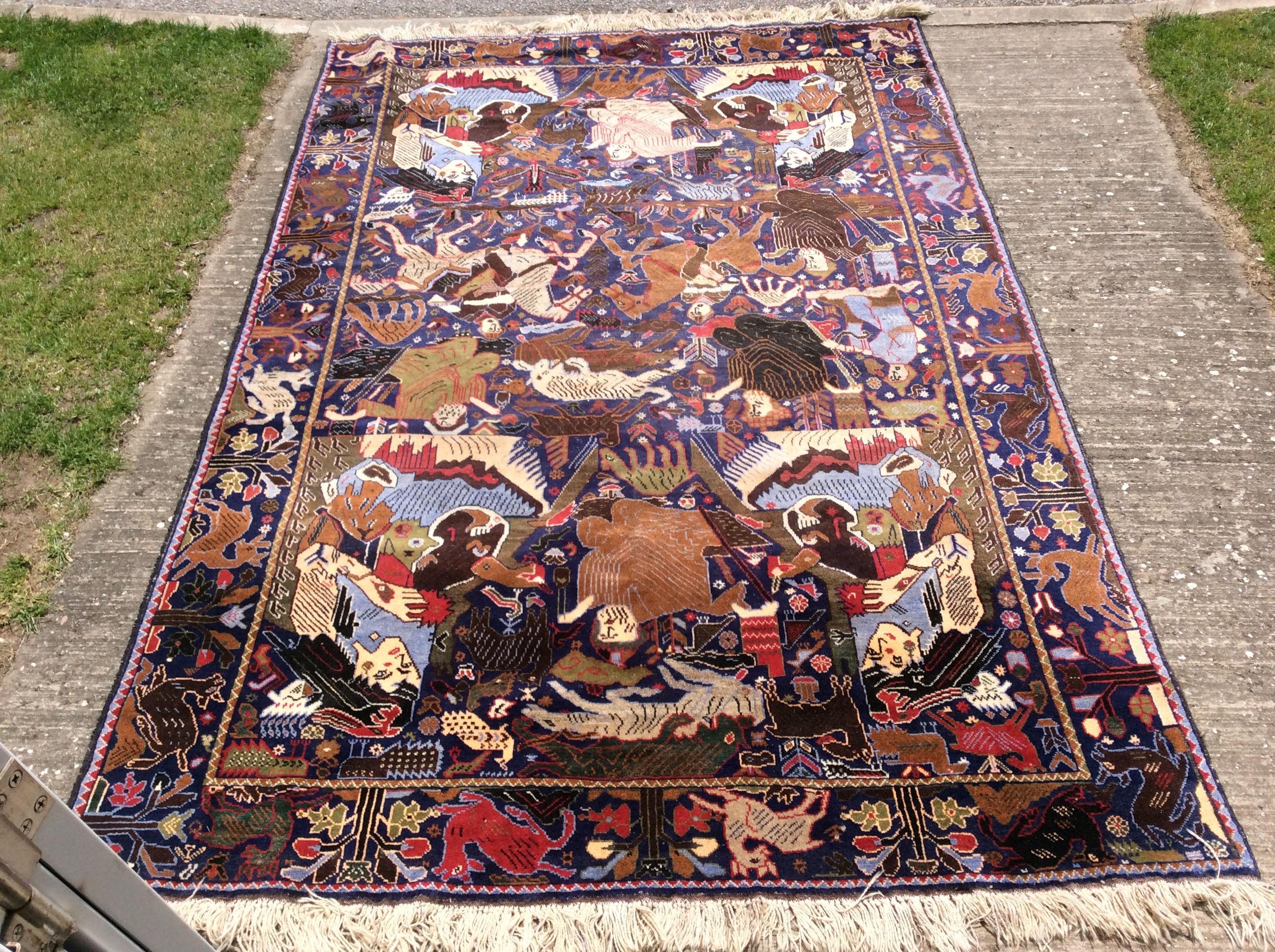 An Persian Afghan hand knotted woollen rug, early 20th Century, - Image 2 of 4