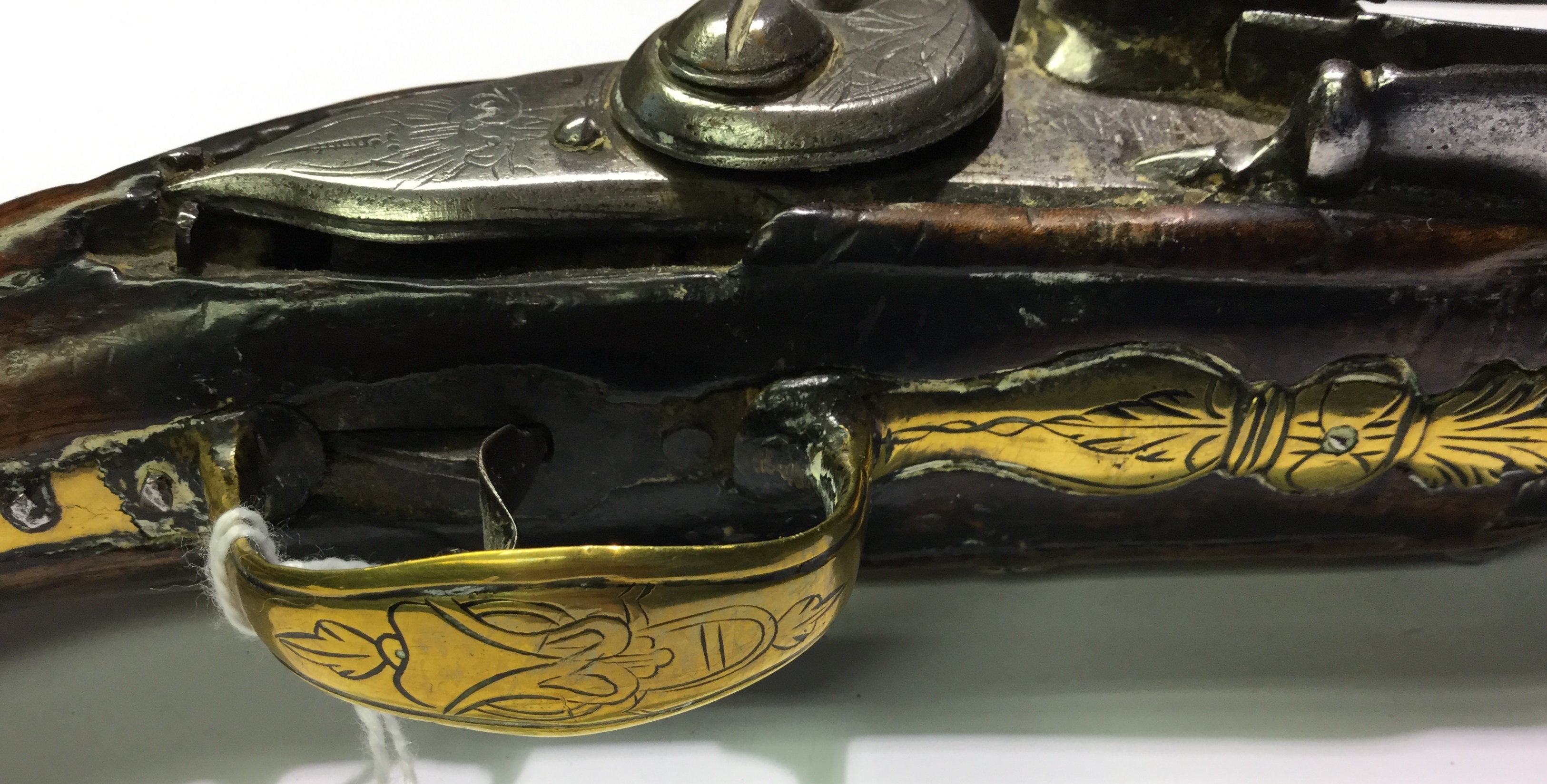 Flintlock pistol with 300mm long barrel. Engraved barrel with grotesque mask. - Image 4 of 9
