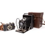 Cameras: An Ensign Cameo by Houghton-Butcher MFG Co London, complete in leather case with three