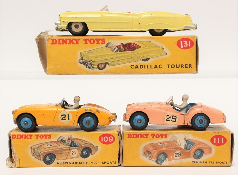 Dinky: A boxed Dinky Toys, 109 Austin-Healey '100' Sports, yellow with blue interior, vehicle