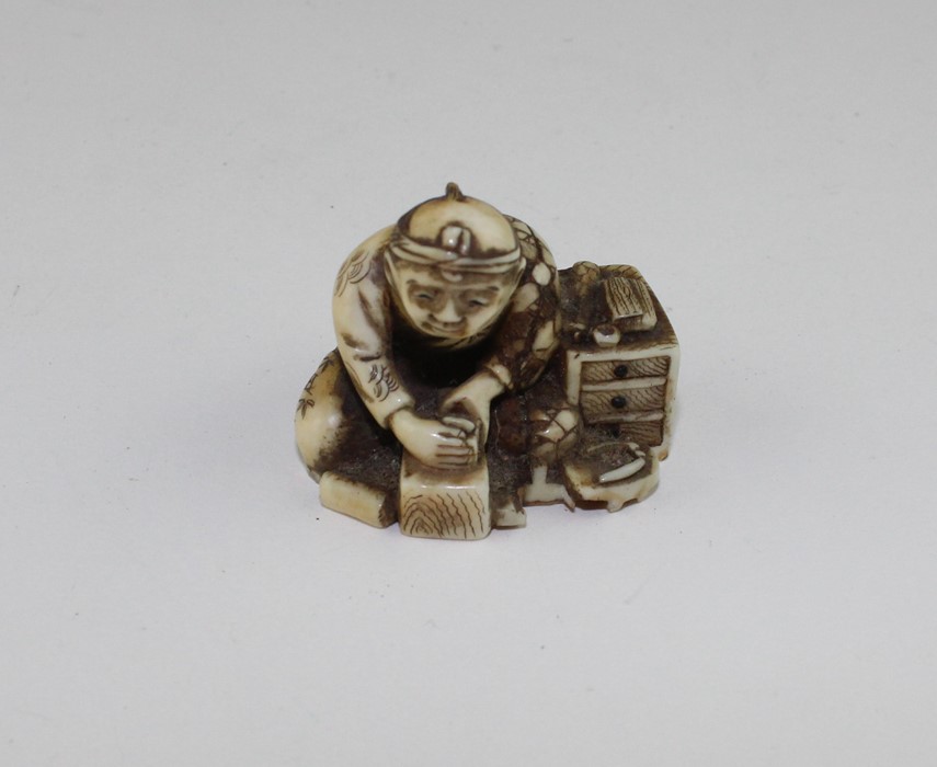 A collection of Japanese Ivory and wooden items to Include a Meiji Period Netsuke , Okimono figure - Image 4 of 6