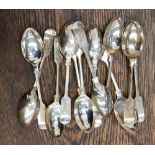 A set of twelve silver fiddle pattern teaspoons, Sheffield,