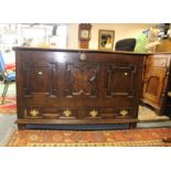 Early 18th Century oak mule chest with two single base drawers,