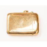 A 9ct gold vesta case, Birmingham hallmark, inscribed and dated 1918 to the front,