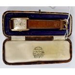 A gentleman's 9ct gold cased Rotary Incabloc wristwatch, London 1959, rectangular dial, batons,