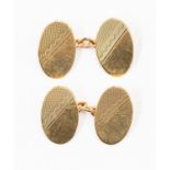 A pair of 9ct gold cufflinks 4.