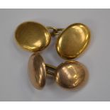 A single 18 carat gold cufflink, weight approx 4.