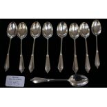 Nine Victorian silver teaspoons, 3.80 ozt (118.