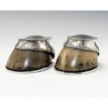 A 19th Century silver mounted hoof inkwell, along with a matching table snuff box,